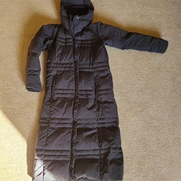 Woman’s long black Columbia winter jacket size LG - Picture 9 of 14